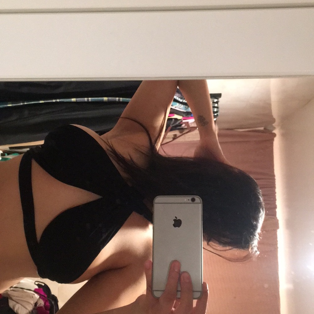 👅Criss🦴 cross bandeau